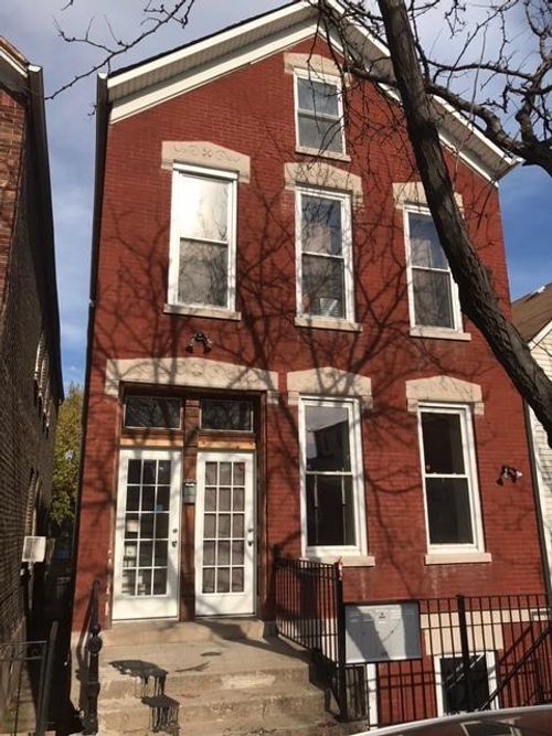 2148 W 18th Street, Chicago, IL, 60608 | Card Image