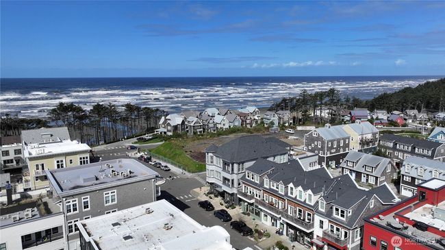 211 Market St, Townhouse with 3 bedrooms, 4 bathrooms and 1 parking in Pacific Beach WA | Image 26