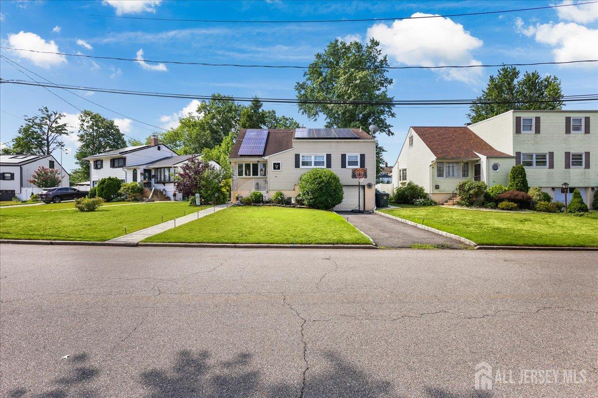 Residential in Fords 5
