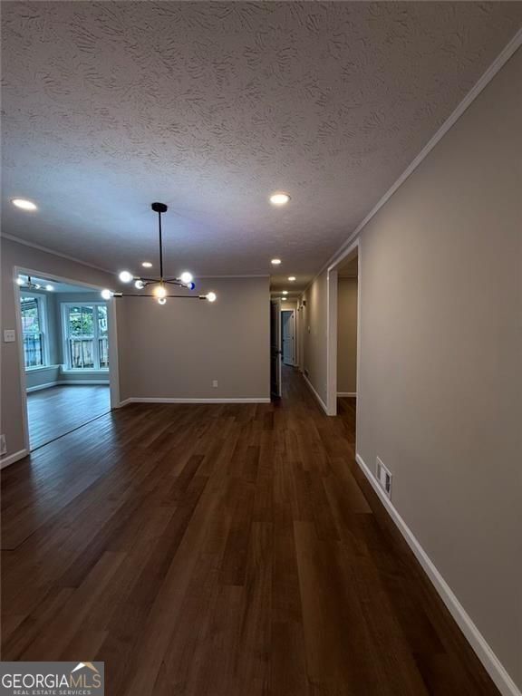 Residential Lease in Forest Park 5