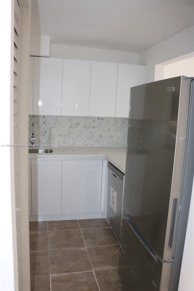 B304 - 3490 Foxcroft Rd, Condo with 2 bedrooms, 2 bathrooms and null parking in Miramar FL | Image 9
