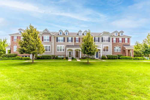 3211 Coral Lane, Glenview, IL, 60026 | Card Image