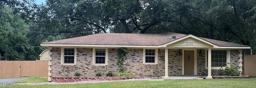 15720 Cook Rd, Biloxi, MS, 39532-9365 | Card Image