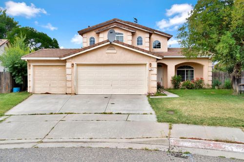 120 Cedar Ct, Chowchilla, CA, 93610-9426 | Card Image