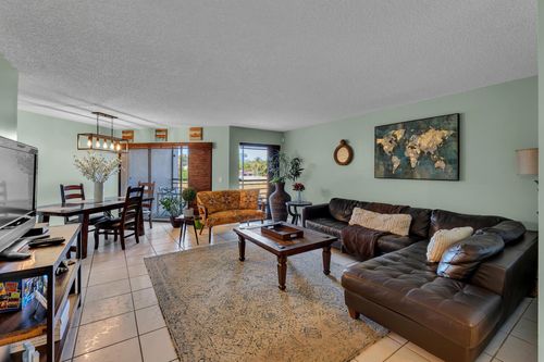 apt-205-5650 Camino Del Sol, Boca Raton, FL, 33433-6571 | Card Image