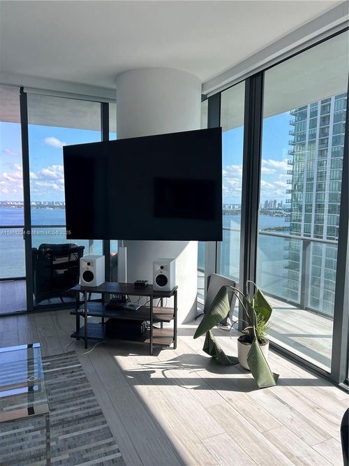 unit-3001-480 Ne 31st St, Miami, FL, 33137-4592 | Card Image