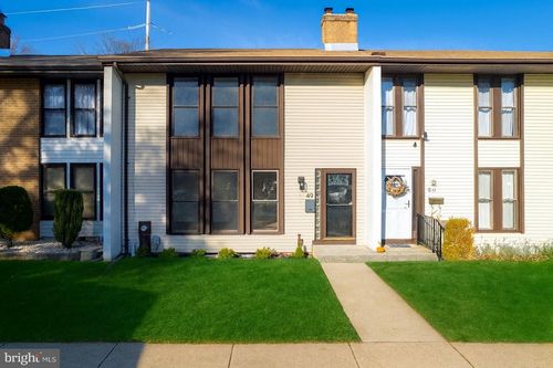 49 Twin Rivers Dr N, East Windsor, NJ, 08520-5533 | Card Image