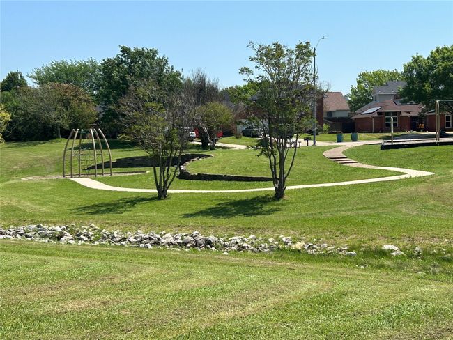1712 Creekside Ave, House other with 4 bedrooms, 2 bathrooms and null parking in Sherman TX | Image 4