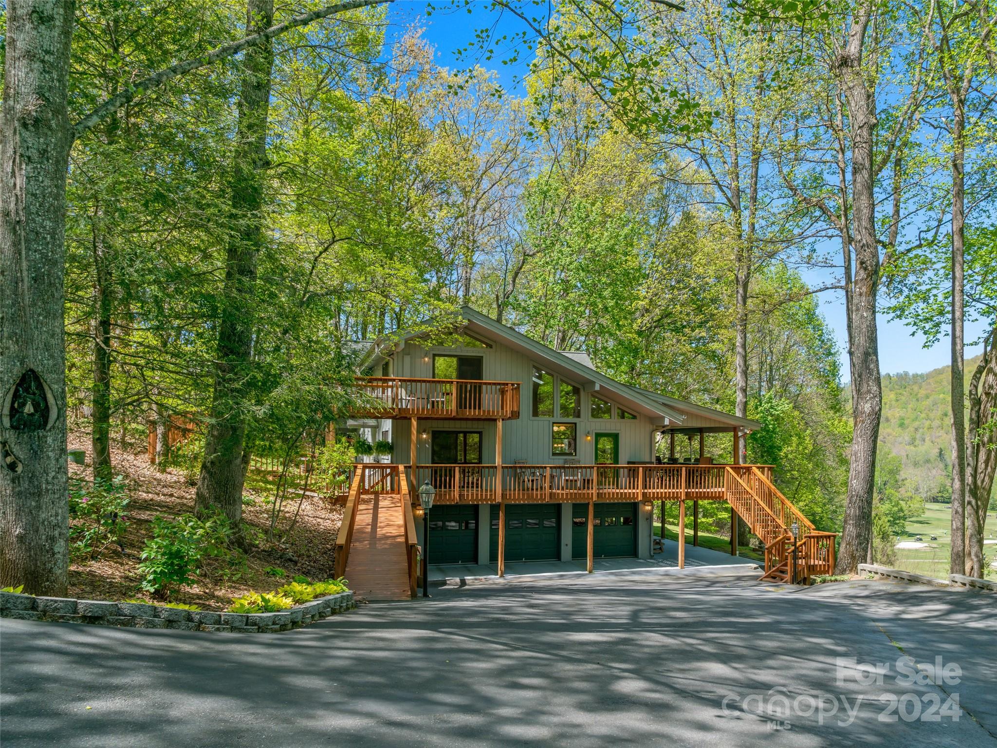 Fairway Loop, Burnsville, NC 28714