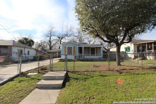 326 E Hart, San Antonio, TX, 78214 | Card Image