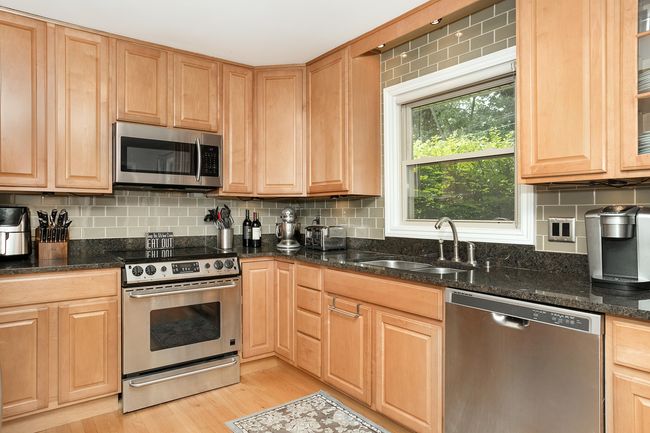 2012 Devonshire Rd, House other with 3 bedrooms, 2 bathrooms and null parking in Bloomfield Hills MI | Image 14