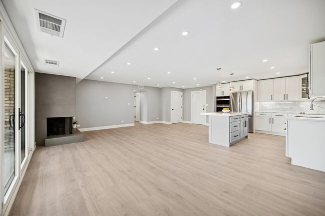 APT-409 - 3851 Mission Hills Rd, Condo with 2 bedrooms, 2 bathrooms and 1 parking in Northbrook IL | Image 7