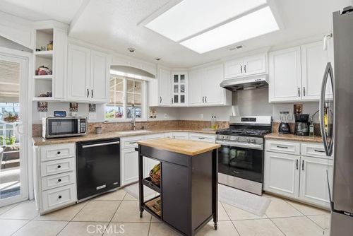 20070 Winton St, Corona, CA, 92881-4589 | Card Image