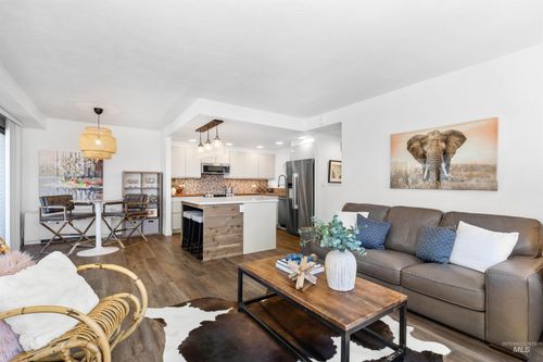 apt-506-200 N 3rd St, Boise, ID, 83702-7250 | Card Image