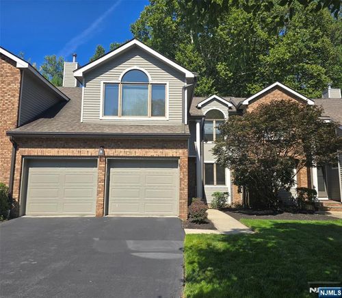 87 Lakeview Dr, Old Tappan, NJ, 07675-7072 | Card Image