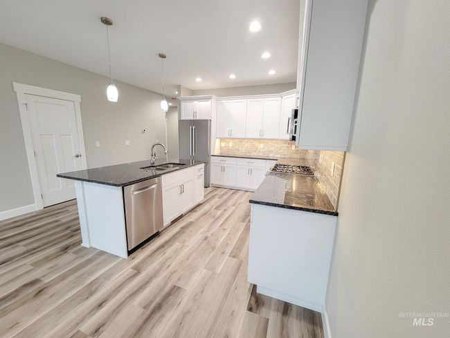 B - 2113 Powers Ave, Townhouse with 2 bedrooms, 2 bathrooms and 2 parking in Lewiston ID | Image 5
