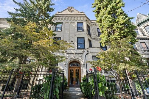 2n-2500 Orchard St, Chicago, IL, 60614-2553 | Card Image