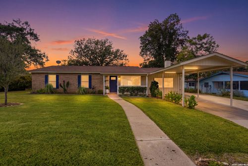 228 S Ponton St, Gonzales, TX, 78629-4747 | Card Image