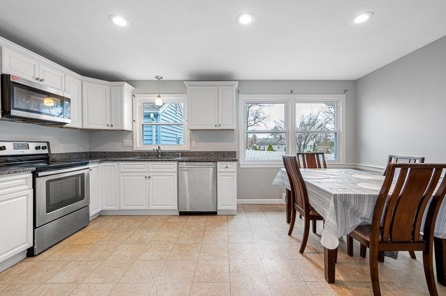 16 Tarrytown Ln, House other with 3 bedrooms, 2 bathrooms and 3 parking in Worcester MA | Image 7