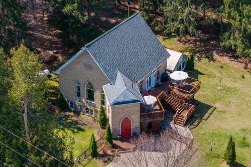 32135 Sylvan Rd, Parkhill, ON, N0M2K0 | Card Image
