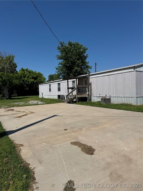 160 E Haynes St, White Oak, OK, 74301-7545 | Card Image