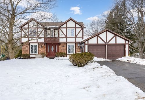 5 Chesham Way, Fairport, NY, 14450-3807 | Card Image