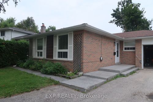 26 Curtiss Crt, Barrie, ON, L4M2M7 | Card Image