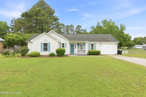 102 Tobacco Rd, New Bern, NC, 28562-3404 | Card Image