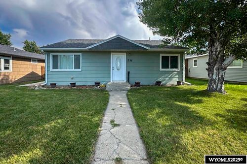 711 Washakie Ave, Worland, WY, 82401-3929 | Card Image