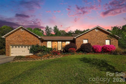 496 Majestic Ct Se, Concord, NC, 28025-9676 | Card Image
