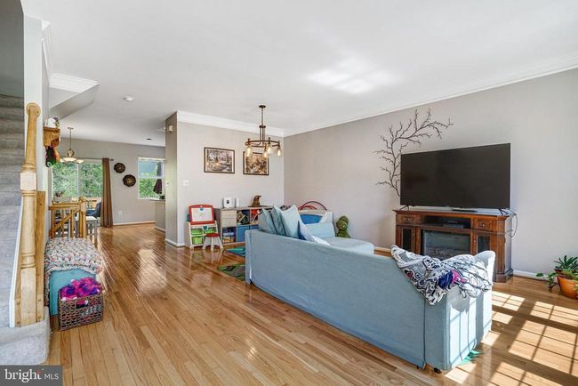 7721 Sullivan Cir, Townhouse with 3 bedrooms, 3 bathrooms and null parking in ALEXANDRIA VA | Image 6