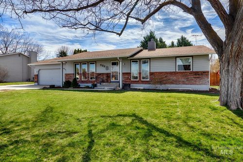 525 Donna Dr, Nampa, ID, 83686-8861 | Card Image