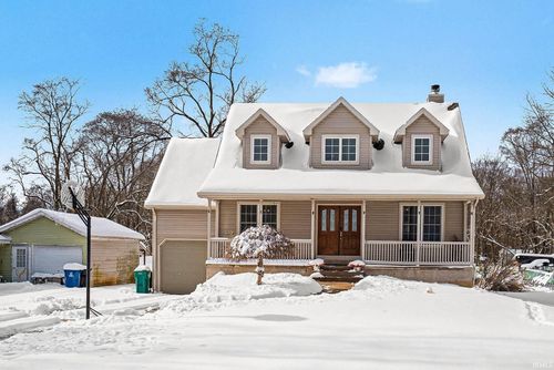 57617 Blackberry Rd, Mishawaka, IN, 46544-6307 | Card Image