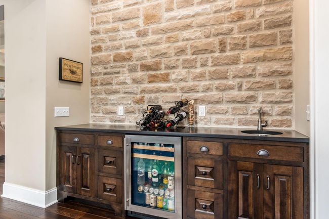 Wet Bar | Image 6