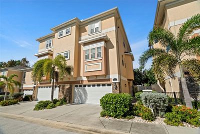 562 Rivercrest Lane, Townhouse with 3 bedrooms, 3 bathrooms and null parking in Tarpon Springs FL | Image 1