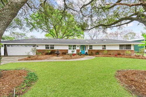 5946 Fennwood Dr, Zachary, LA, 70791-2450 | Card Image