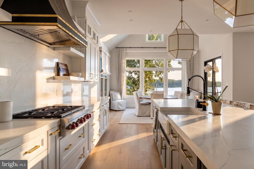 Residential in ANNAPOLIS 4