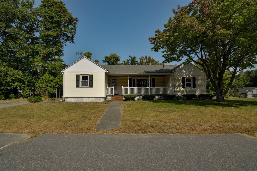 Bernard Dr, Fitchburg, MA 01420
