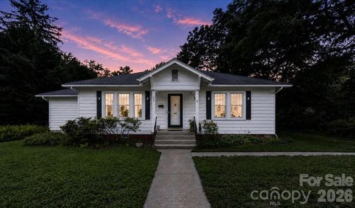 196 E French Broad St, Brevard, NC, 28712-3462 | Card Image