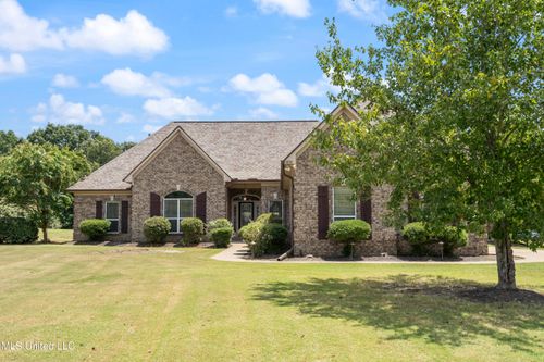 5838 Slocum Trl, Hernando, MS, 38632-8222 | Card Image