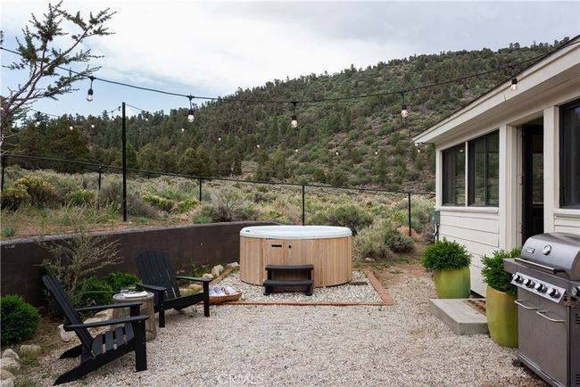 2000 Baldwin Lake Rd, House other with 4 bedrooms, 2 bathrooms and 14 parking in Big Bear City CA | Image 27