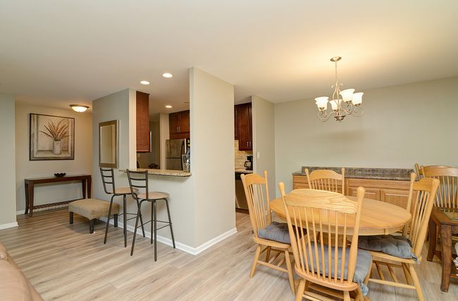 APT-310 - 120 Lakeview Dr, Condo with 2 bedrooms, 1 bathrooms and 1 parking in Bloomingdale IL | Image 4