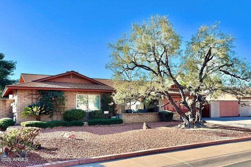 1813 W Mandalay Ln, Phoenix, AZ, 85023-5116 | Card Image