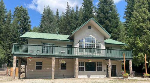 16205 E Bowman Rd, Chattaroy, WA, 99003-8518 | Card Image