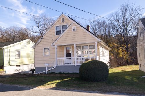 164 Clover Street, Waterbury, CT, 06706 | Card Image