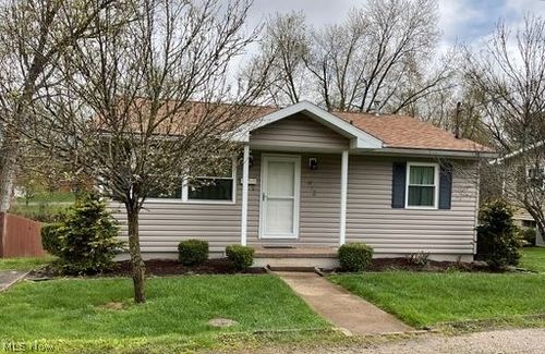 2412 Cherry St, Parkersburg, WV, 26104-2814 | Card Image