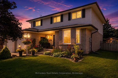 1817 Parkwood Cir, Peterborough, ON, K9J8C3 | Card Image
