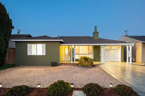 3817 Martin Dr, San Mateo, CA, 94403-2924 | Card Image