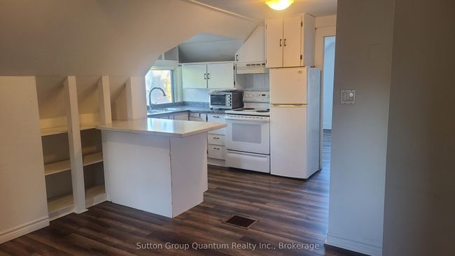 992 Montclair Ave, House other with 5 bedrooms, 3 bathrooms and 2 parking in Hamilton ON | Image 18
