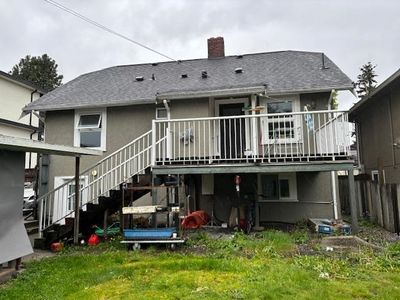 7986 15th Ave, House other with 4 bedrooms, 2 bathrooms and 4 parking in Burnaby BC | Image 3